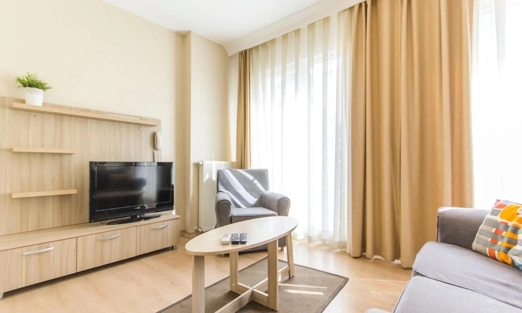 Great Flat Two Bedroom Istanbul Apartment